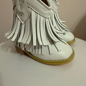 Chic White Fringe Kids Boots